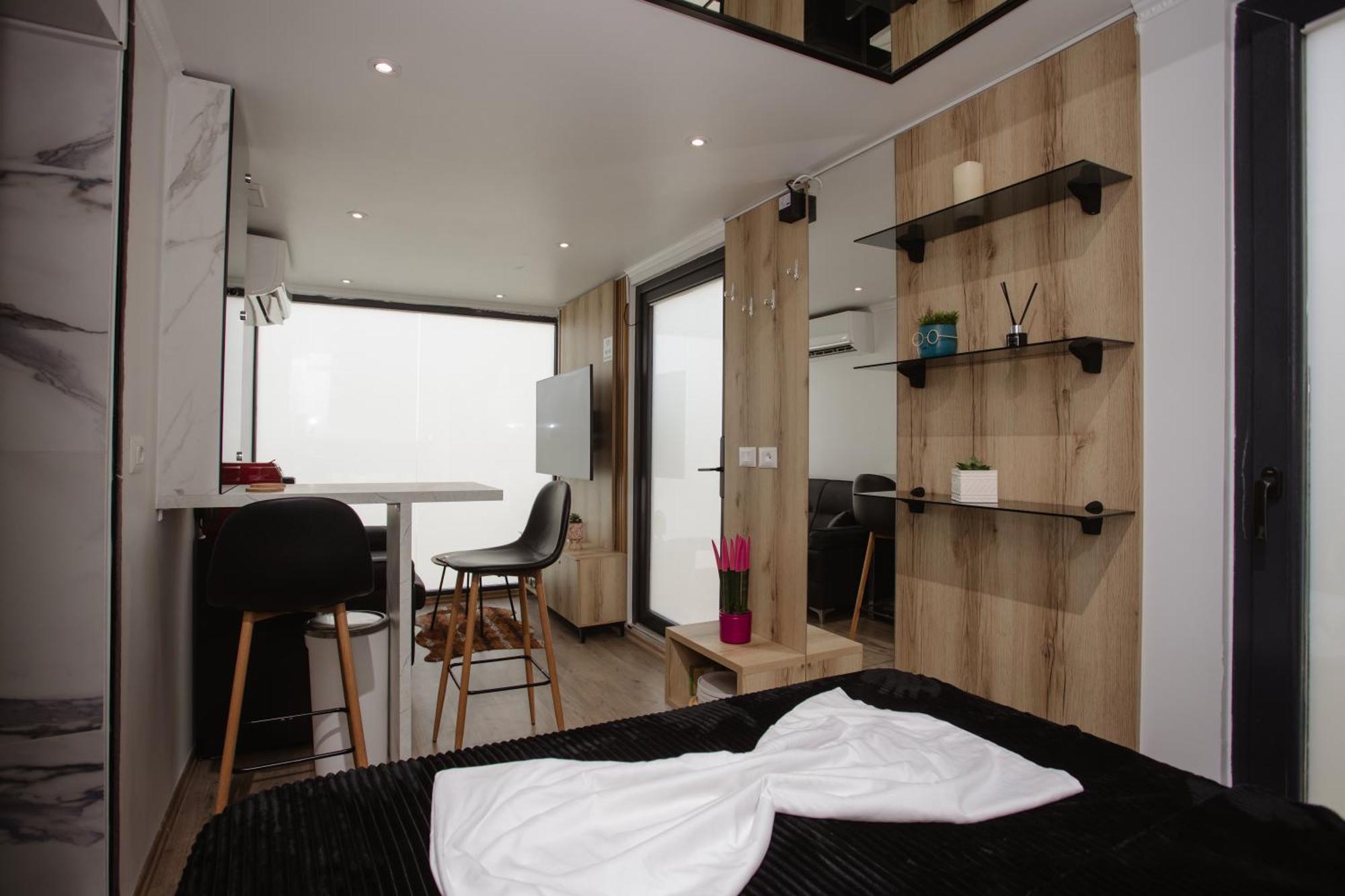 446 Tiny House Shiroke Villa Exteriör bild